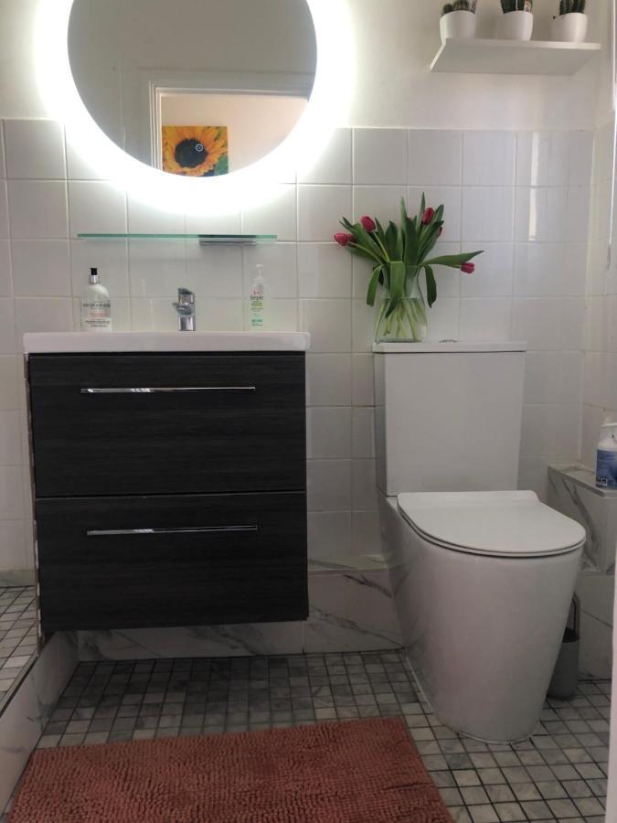 Apartament Super Location 2, 1Min Metro 10 Min From Camden Londyn Zewnętrze zdjęcie
